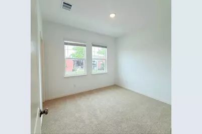 5328 Springlake Parkway, Haltom City, TX 76117 - Photo 11