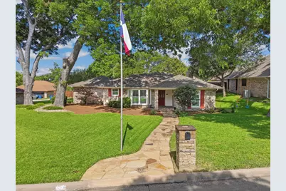 109 Crestwood Drive, Rockwall, TX 75087 - Photo 1