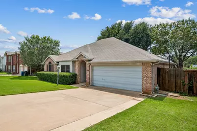 2612 Fountainview Drive, Corinth, TX 76210 - Photo 3