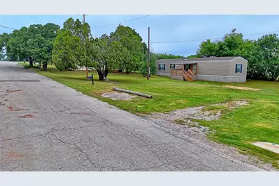 504 Fannin Street, Nocona, TX 76255 - Photo 13