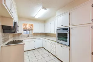 4334 Caprock Rd, Abilene, TX 79606 - Photo 9