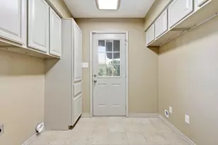 610 S Manus Dr, Dallas, TX 75224 - Photo 19