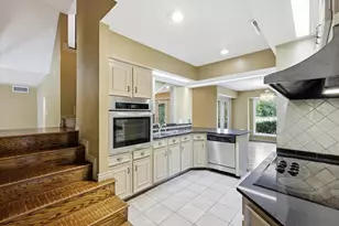 610 S Manus Dr, Dallas, TX 75224 - Photo 13