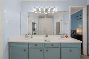 9913 Burgundy Ln, Woodway, TX 76712 - Photo 17