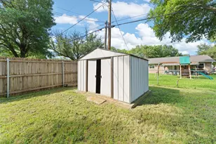 541 Sandra Ln, Burleson, TX 76028 - Photo 25