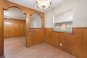 541 Sandra Ln, Burleson, TX 76028 - Photo 11