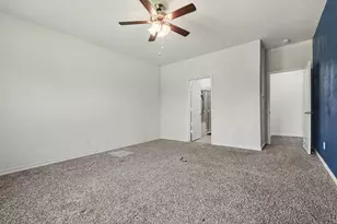 10600 Breezeway Dr, Aubrey, TX 76227 - Photo 19