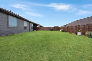 11300 Guinness Dr, Fort Worth, TX 76052 - Photo 23