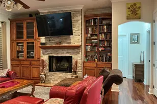 8803 Hampton South Ct, Granbury, TX 76049 - Photo 5