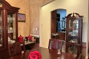 8803 Hampton South Ct, Granbury, TX 76049 - Photo 7