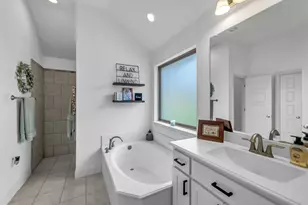 421 Vaquero, Weatherford, TX 76087 - Photo 15