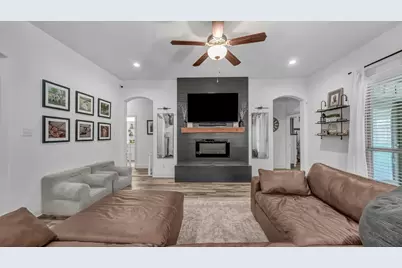 421 Vaquero, Weatherford, TX 76087 - Photo 5
