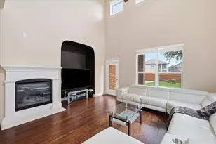 2427 Lismore Ln, Irving, TX 75063 - Photo 7