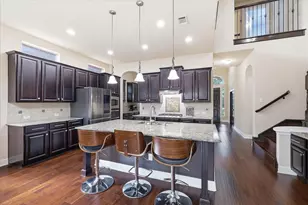 2427 Lismore Ln, Irving, TX 75063 - Photo 9