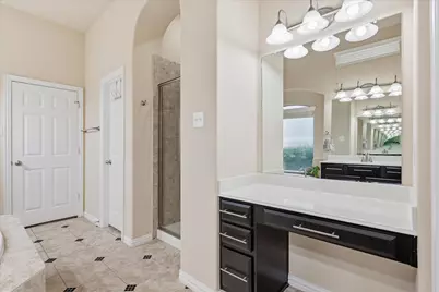 2427 Lismore Lane, Irving, TX 75063 - Photo 15