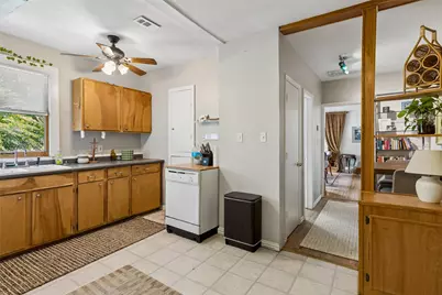 826 N Bishop Avenue, Dallas, TX 75208 - Photo 13