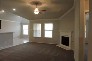 405 Eureka Ct, Burleson, TX 76028 - Photo 5
