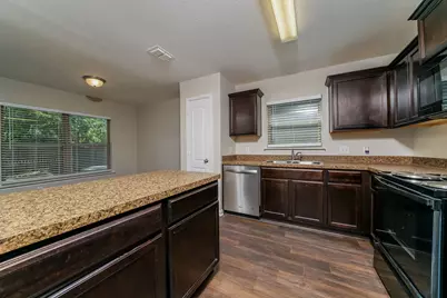 1310 Barrel Drive, Dallas, TX 75253 - Photo 7