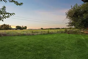 104 E Oak St, Gunter, TX 75058 - Photo 23