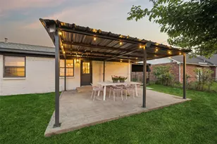 104 E Oak St, Gunter, TX 75058 - Photo 21