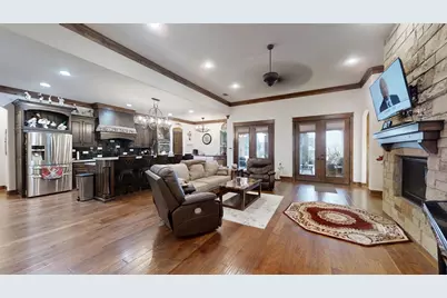 1012 Catalina Bay Boulevard, Granbury, TX 76048 - Photo 3