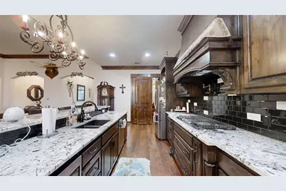 1012 Catalina Bay Boulevard, Granbury, TX 76048 - Photo 7