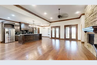 1012 Catalina Bay Boulevard, Granbury, TX 76048 - Photo 3