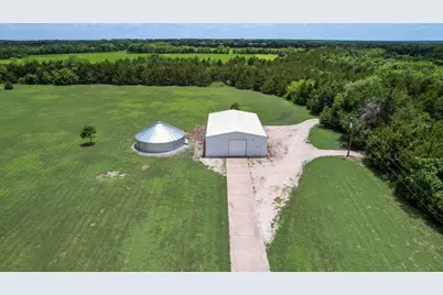 1070 County Road 3030, Bonham, TX 75418 - Photo 7