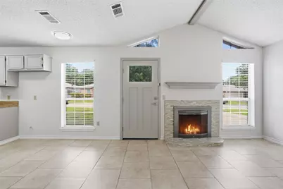 1122 Hidden Creek Drive, Mansfield, TX 76063 - Photo 5