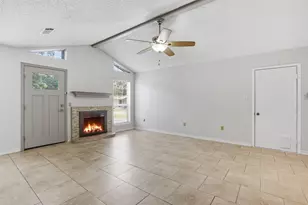 1122 Hidden Creek Dr, Mansfield, TX 76063 - Photo 7