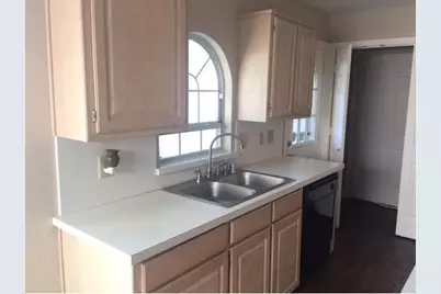 1120 Emily Ln, Carrollton, TX 75010 - Photo 5