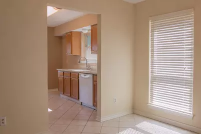 808 Sandhurst Drive, Plano, TX 75025 - Photo 9