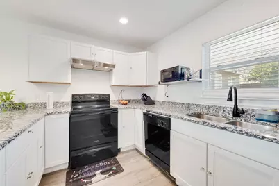5508 Diaz Avenue, Fort Worth, TX 76107 - Photo 7
