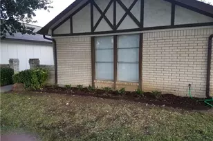6919 W Cleburne Rd, Fort Worth, TX 76133 - Photo 3
