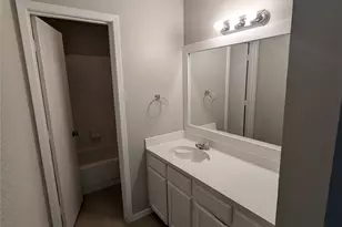 819 B Betty Ct, Hurst, TX 76053 - Photo 7