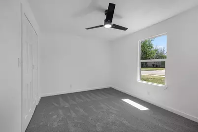 4505 Quails Lane, Fort Worth, TX 76119 - Photo 17