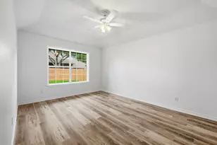318 Landsburg Ln, College Station, TX 77845 - Photo 19