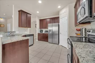 1820 Christopher Creek Dr, Little Elm, TX 75068 - Photo 9