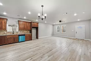 308 Lewis St, Cleburne, TX 76031 - Photo 9