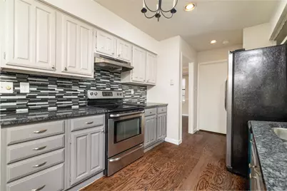4304 Ireland Drive, The Colony, TX 75056 - Photo 9
