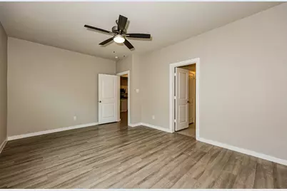 325 Niki Drive, Lewisville, TX 75057 - Photo 9
