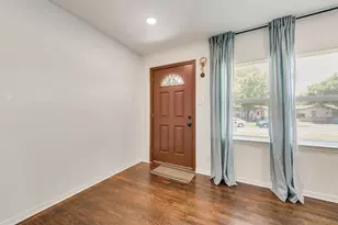 827 Taylor St, Lancaster, TX 75134 - Photo 7