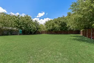 827 Taylor St, Lancaster, TX 75134 - Photo 31