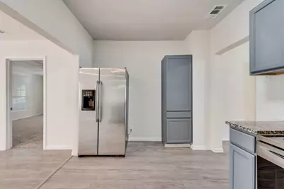 2704 Rosen Avenue, Fort Worth, TX 76164 - Photo 7