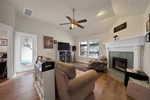503 Hilltop Pl, Joshua, TX 76058 - Photo 9