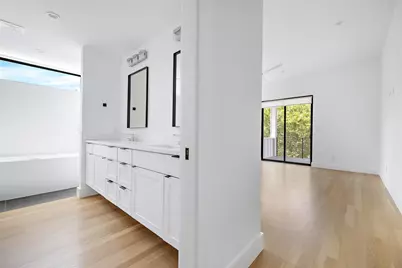 800 S Glasgow Drive #800, Dallas, TX 75223 - Photo 7