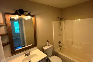 400 Blackwood St, Gainesville, TX 76240 - Photo 7