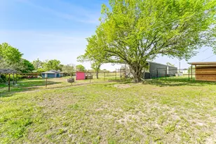 2416 Ivie Ln, Weatherford, TX 76087 - Photo 27