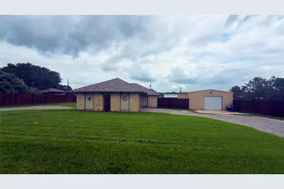 1356 Kerry Lane, Azle, TX 76020 - Photo 3