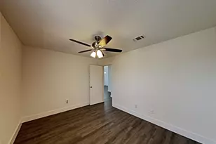 2705 Hidden Springs Dr, Mesquite, TX 75181 - Photo 9